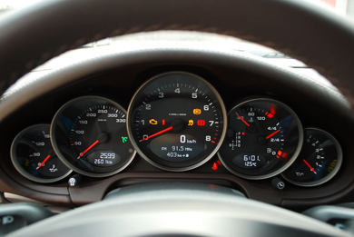 创美佳为希尔思仪表汽车电子设备长期提供SMT贴片服务